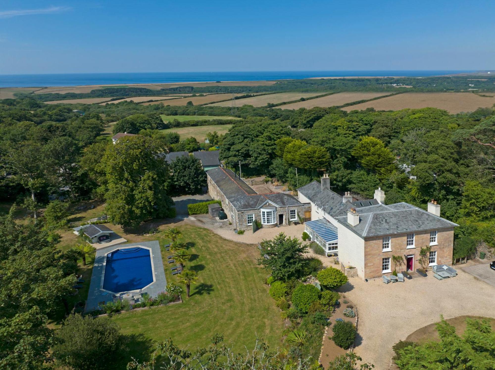 Red River Stables - Peaceful, Beautiful Grounds, Swimming Pool, Central Location For West Cornwall Camborne Kültér fotó