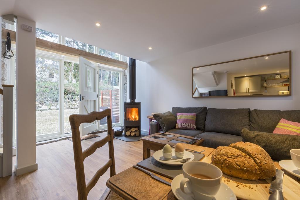 Red River Stables - Peaceful, Beautiful Grounds, Swimming Pool, Central Location For West Cornwall Camborne Kültér fotó