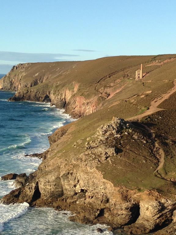 Red River Stables - Peaceful, Beautiful Grounds, Swimming Pool, Central Location For West Cornwall Camborne Kültér fotó