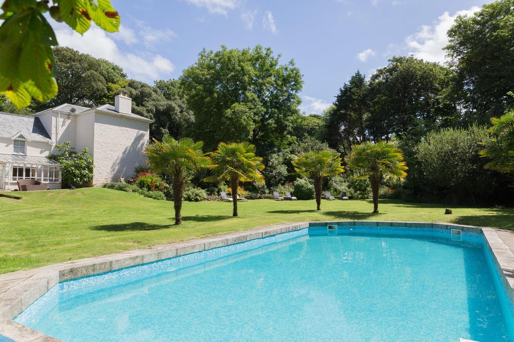 Red River Stables - Peaceful, Beautiful Grounds, Swimming Pool, Central Location For West Cornwall Camborne Kültér fotó