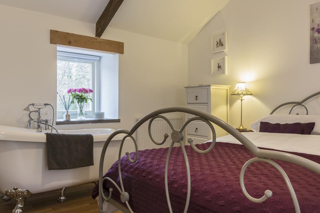 Red River Stables - Peaceful, Beautiful Grounds, Swimming Pool, Central Location For West Cornwall Camborne Kültér fotó